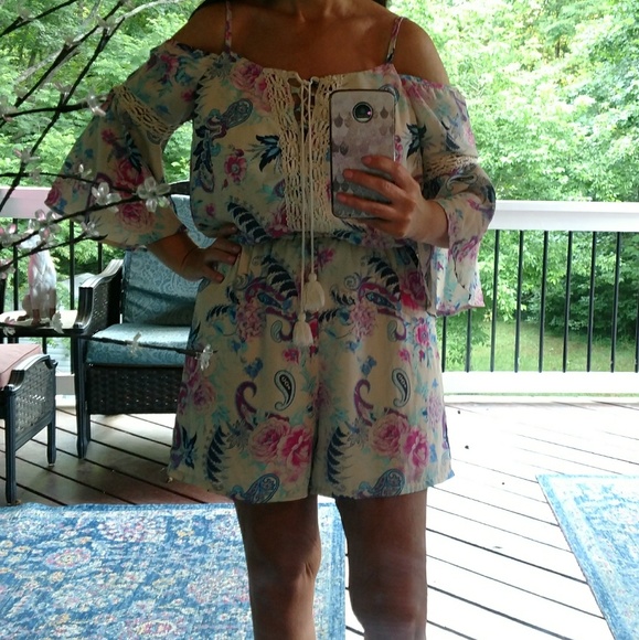 Cute boho romper! - Picture 3 of 5